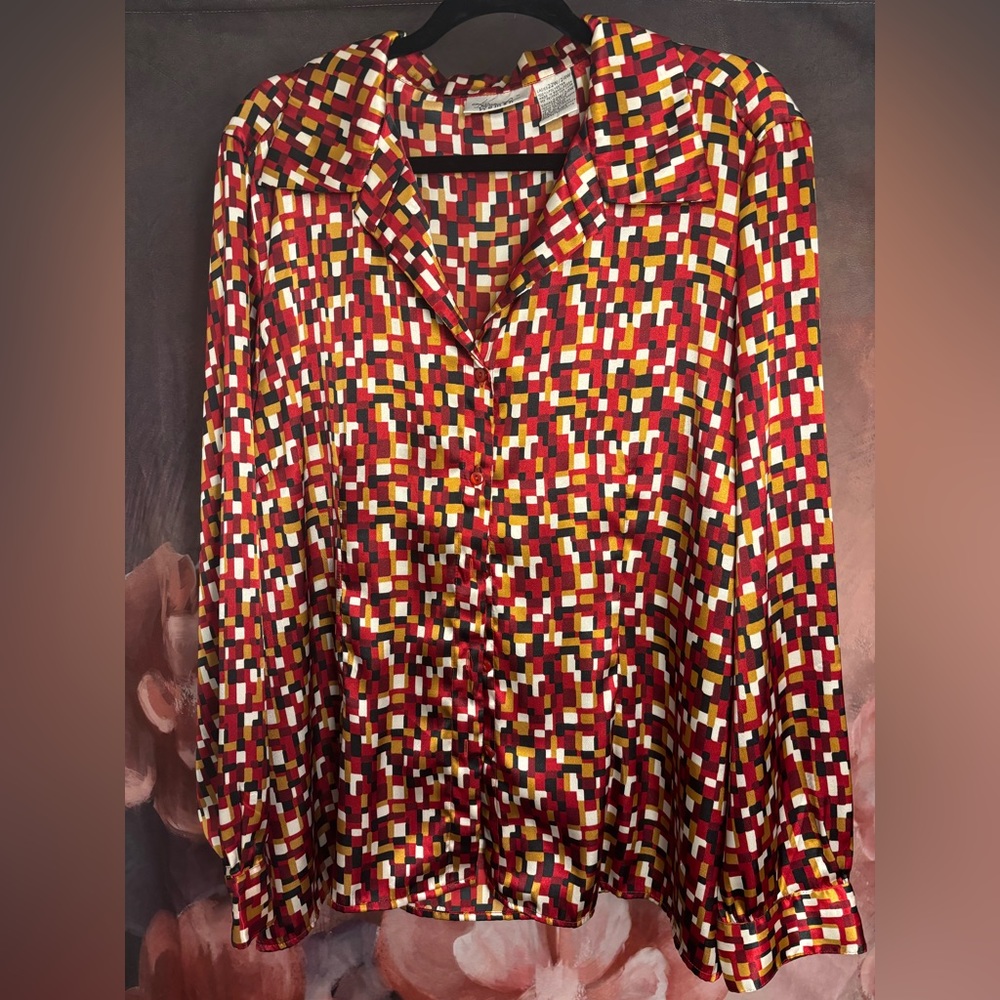 Red and Orange Geometric print blouse Size 22/24W